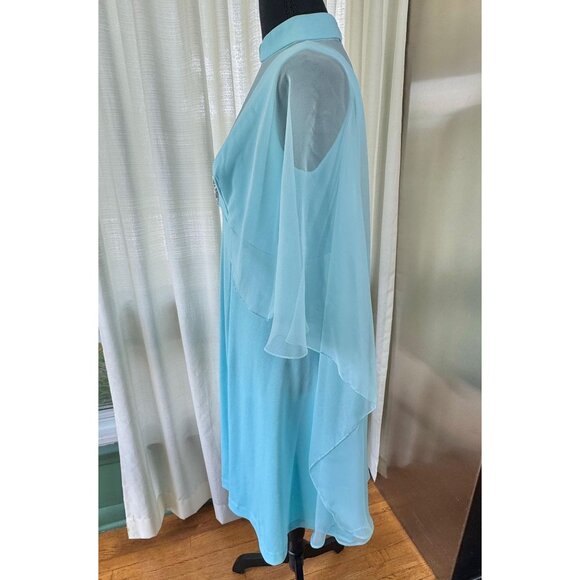 Vintage 70s dress, aqua blue, beaded applique, capelet and train, high mockneck - Picture 4 of 10